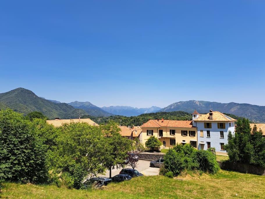 Appartamento Storico Con Giardino Soleggiato - B&B Via Rinaldi Arto Centonara Exterior foto