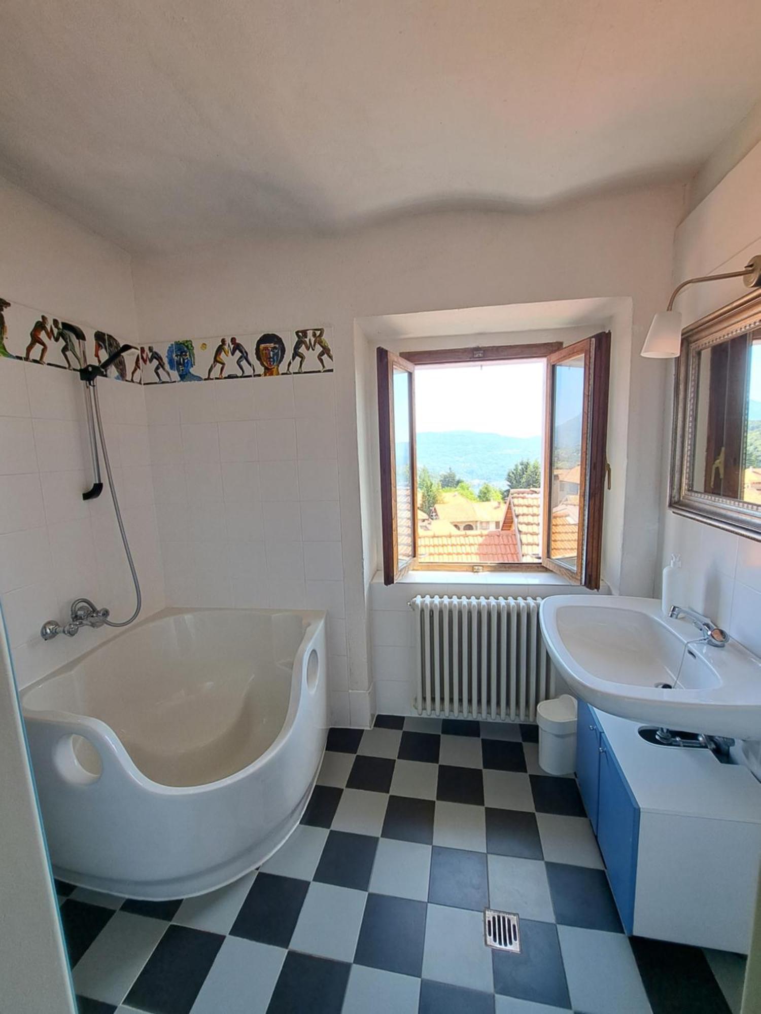 Appartamento Storico Con Giardino Soleggiato - B&B Via Rinaldi Arto Centonara Exterior foto